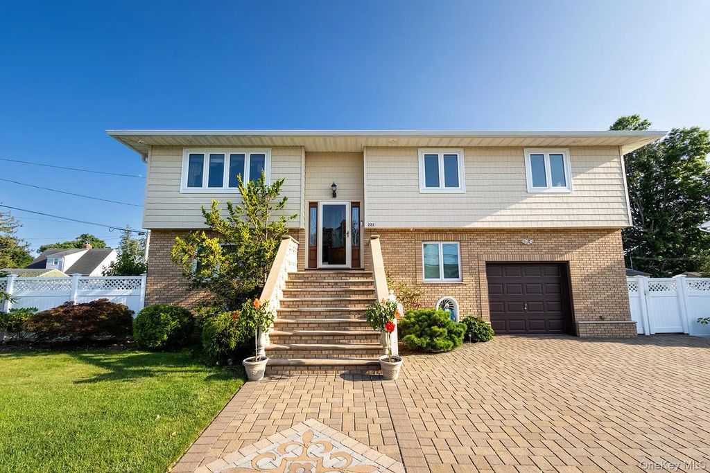 222 N Pine Street, Massapequa