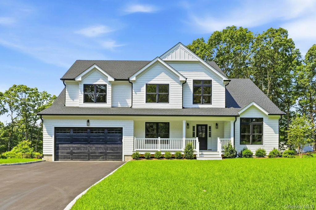 333 Concord Court, Dix Hills