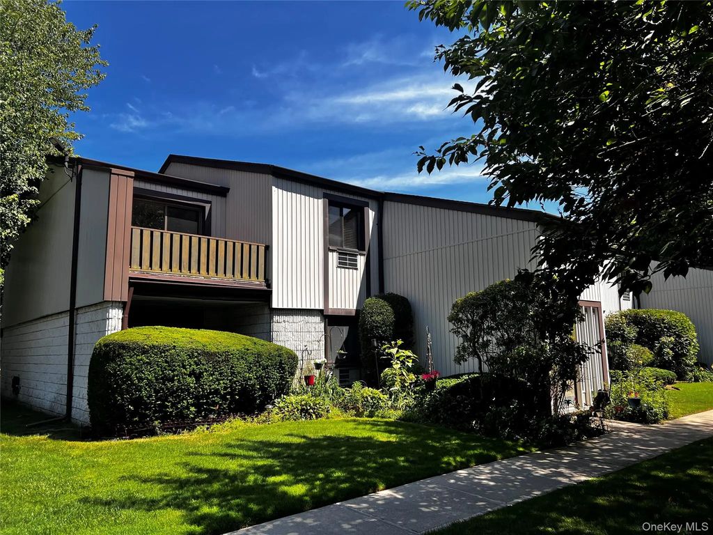 71 Richmond Boulevard # 3b, Ronkonkoma