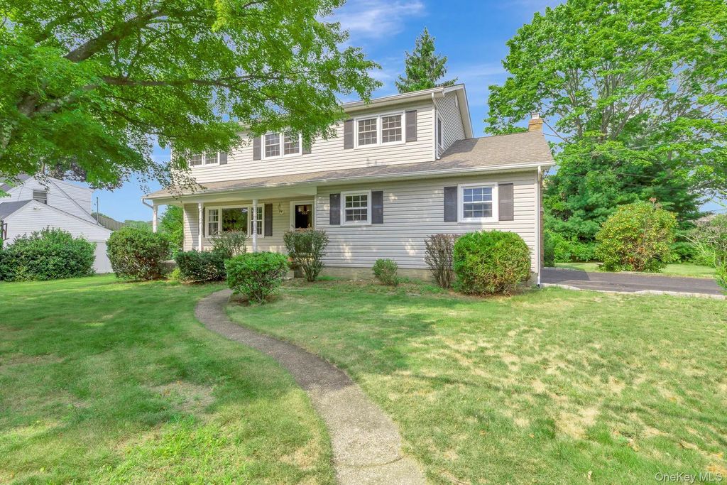 322 2nd Avenue, Saint James