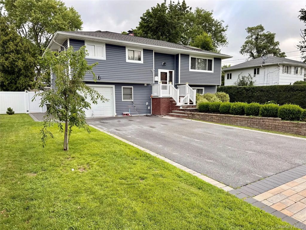 199 W Orange Street, Brentwood