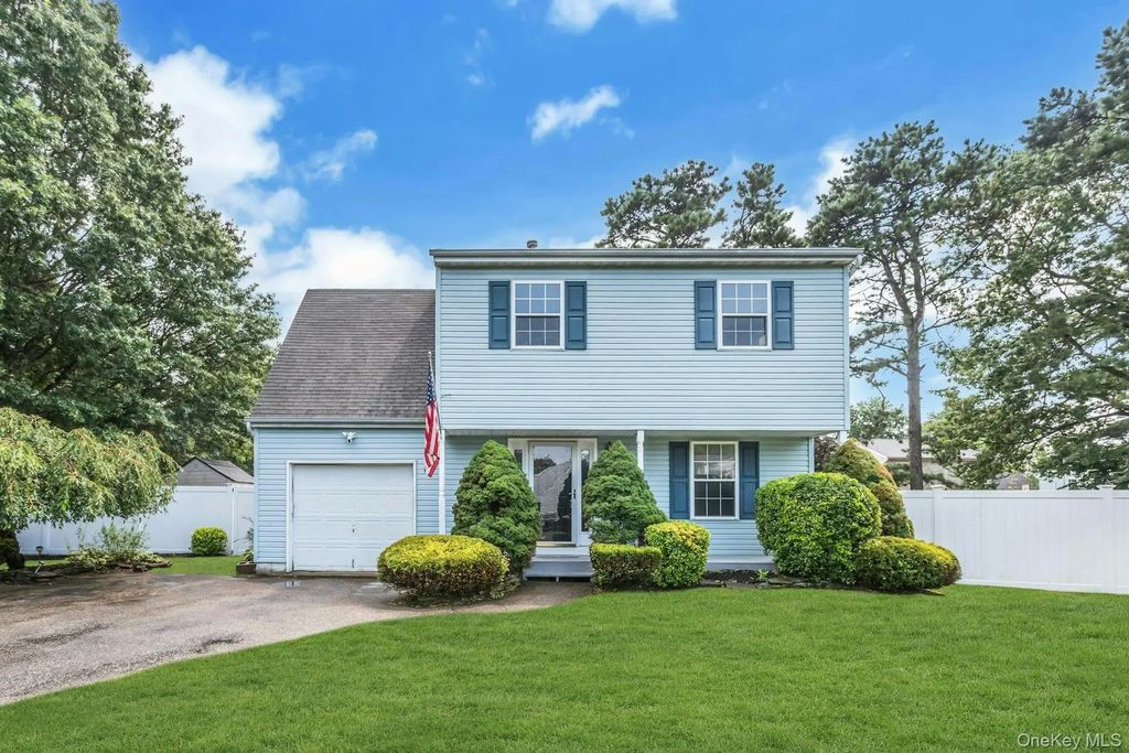 51 Bridger Boulevard, Central Islip