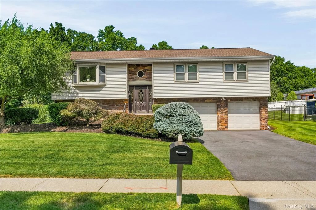80 Decker Drive, Washingtonville