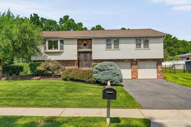 80 Decker Drive, Washingtonville