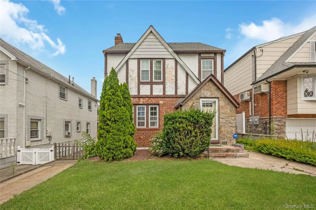 24829 Cambria Avenue, Little Neck