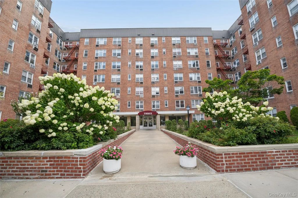 3 Sadore Lane # 7t, Yonkers