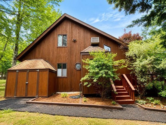 42 Lakeview Terrace, Monticello