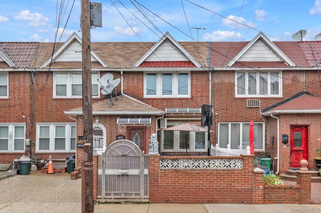 147-71 Hoover Avenue, Briarwood