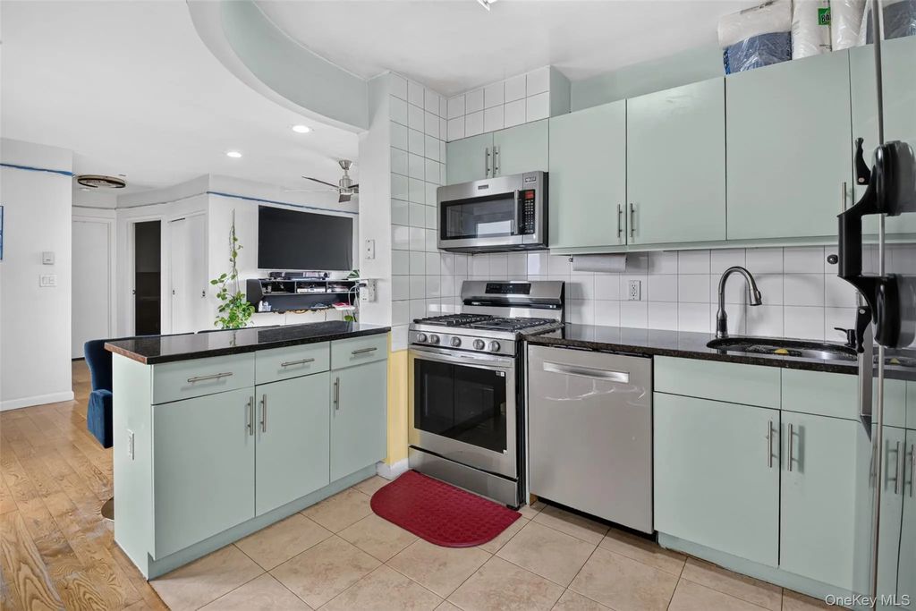4152 63rd Street # 5b, Woodside
