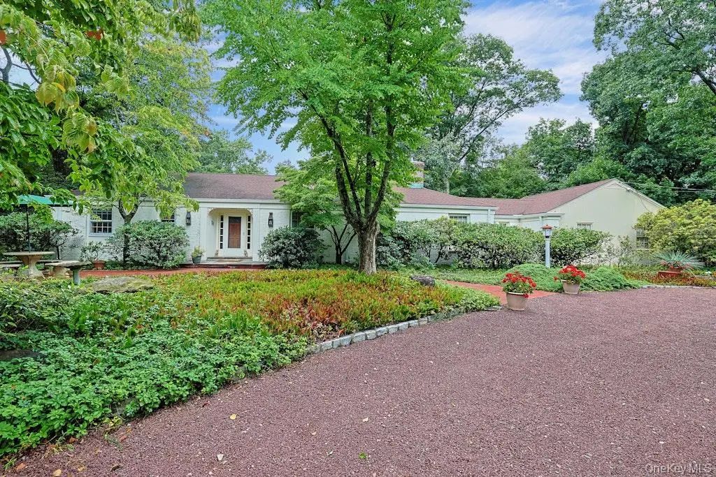 115 Whippoorwill Road, Armonk