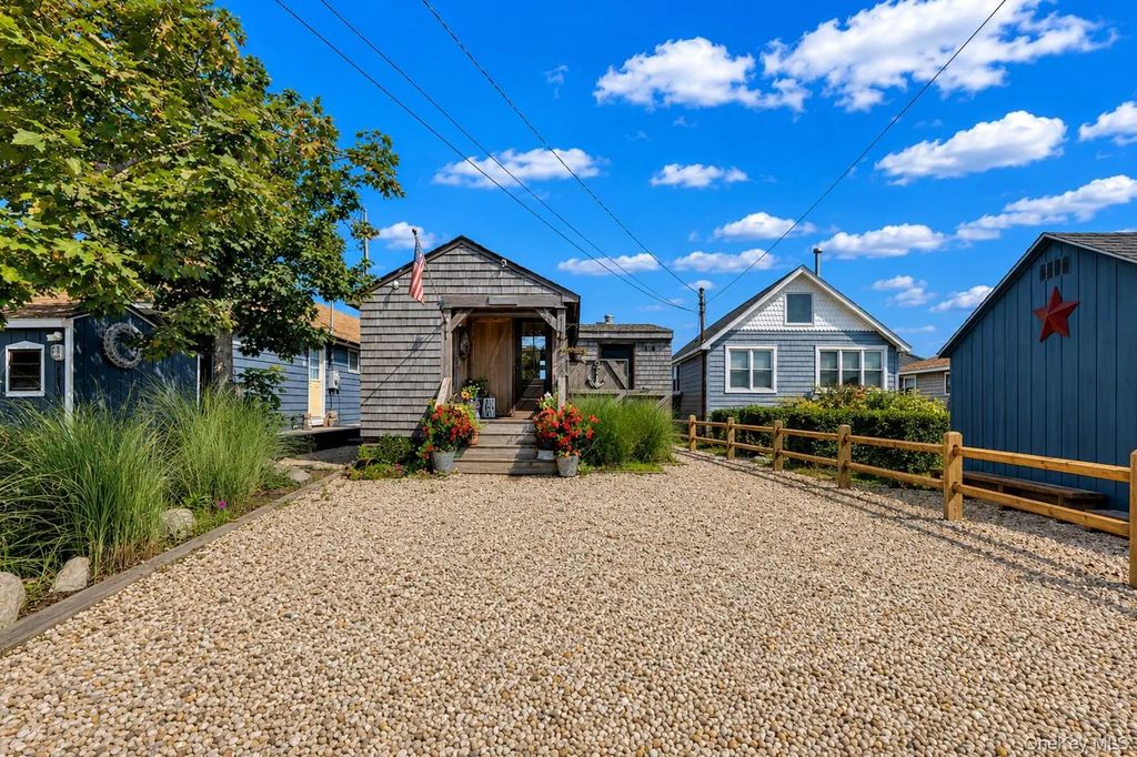 80 Rabbit Lane, East Marion