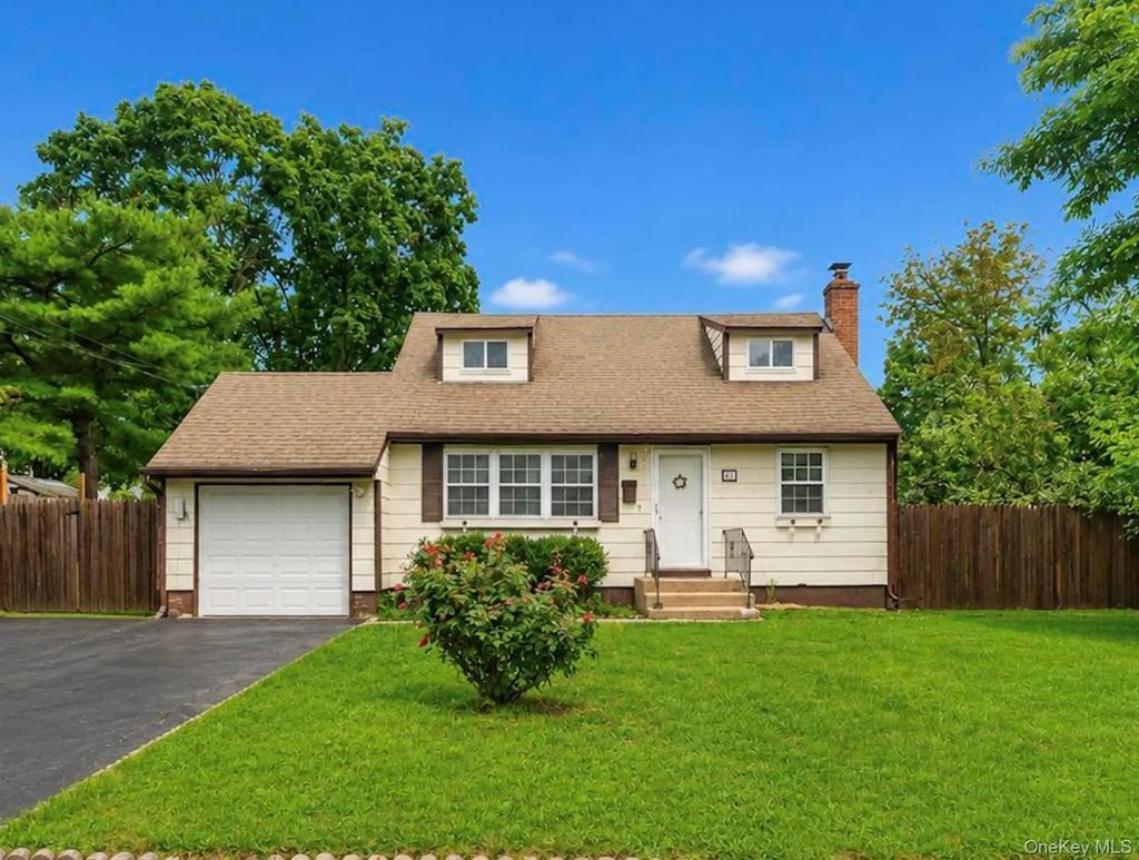 491 Smith Street, Central Islip