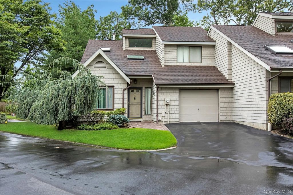 11 Rose Court, East Islip