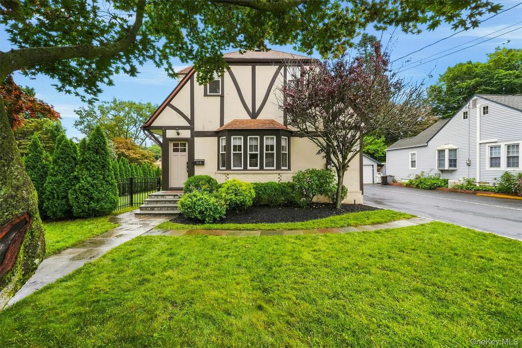 356 Marietta Avenue, Hawthorne