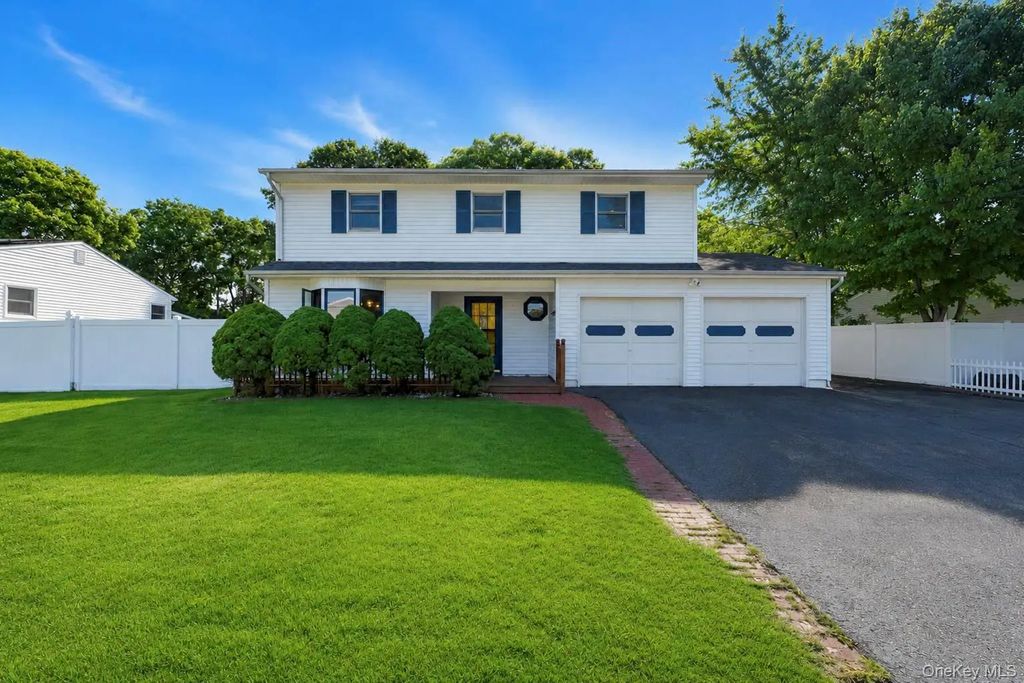 117 Selden Boulevard, Centereach