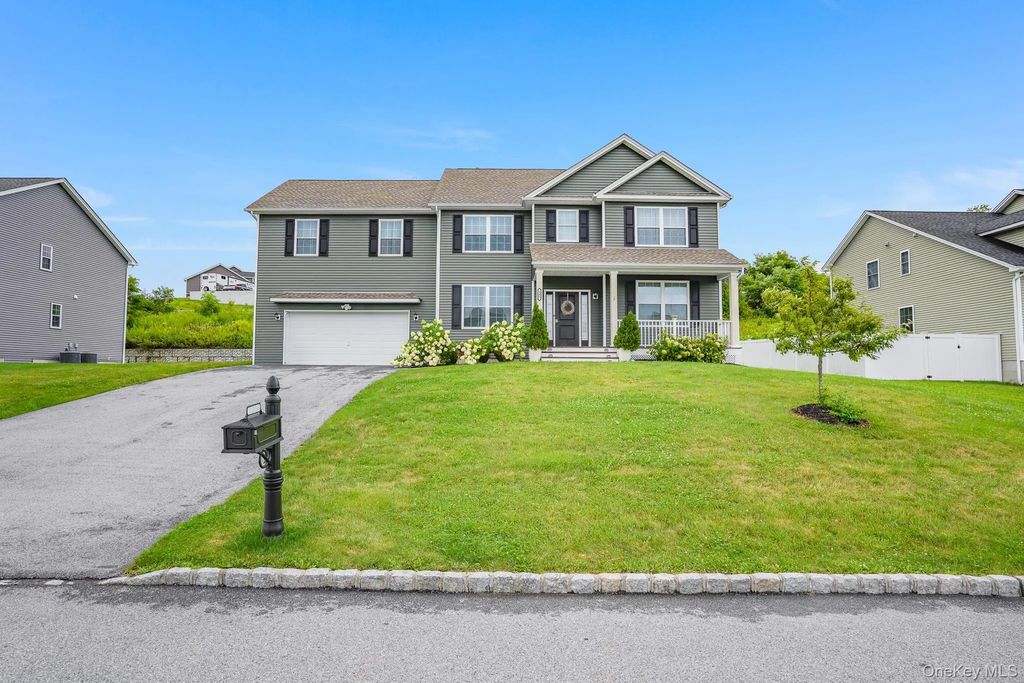 149 Stratford Drive, Poughkeepsie