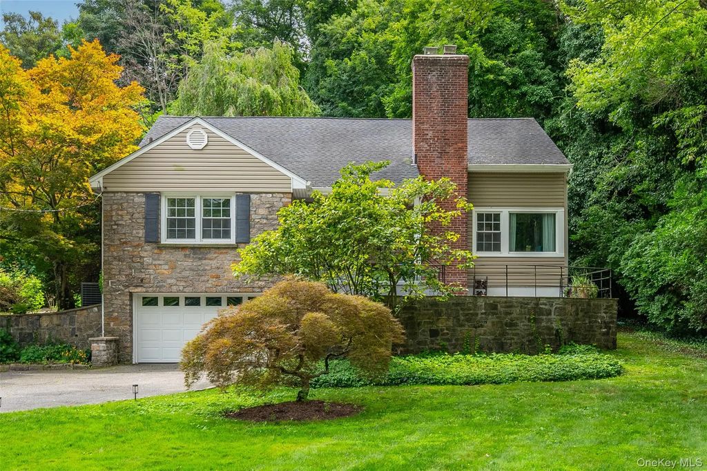 1108 Post Road, Scarsdale
