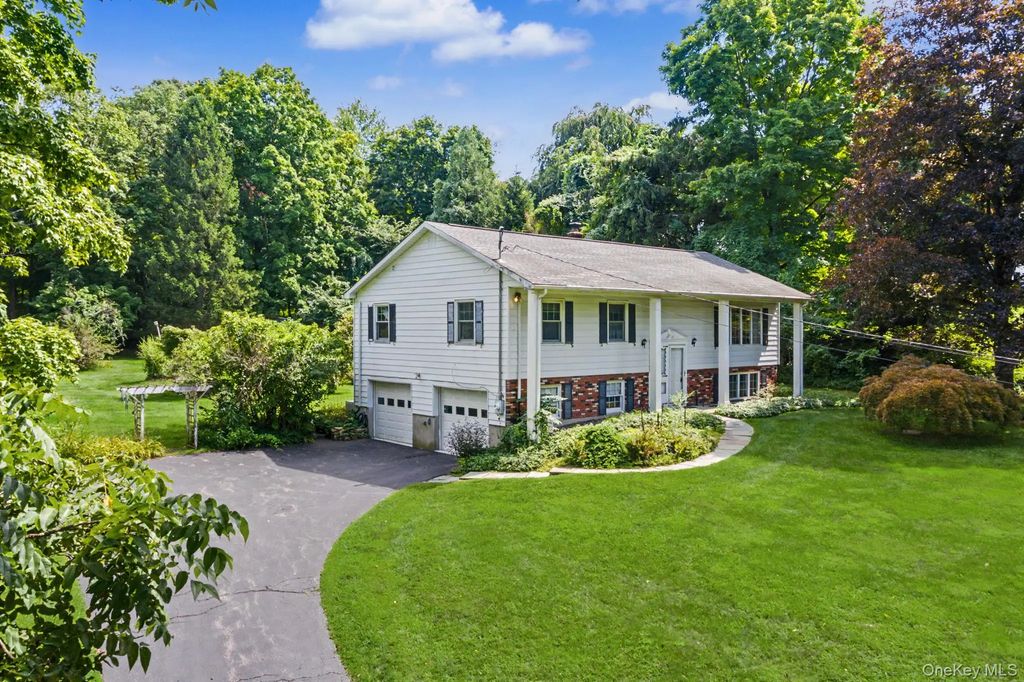1564 Old Baldwin Road, Yorktown Heights