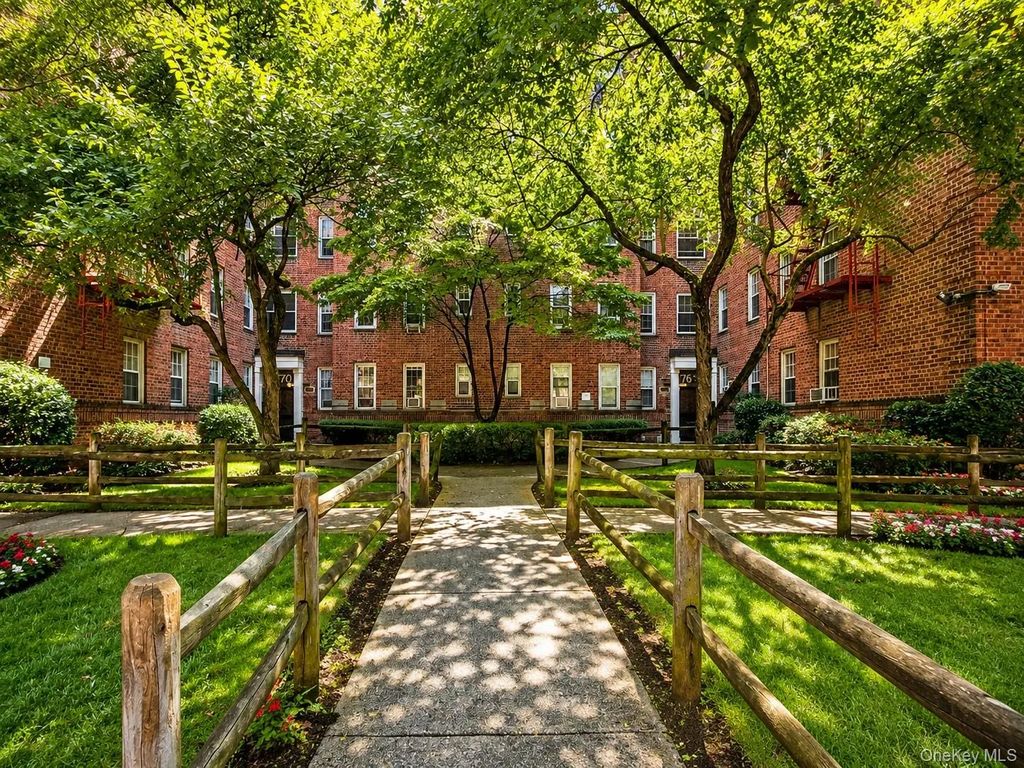 770 Bronx River Road # A31, Bronxville