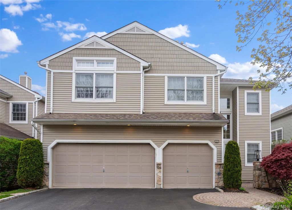 179 Sagamore Drive, Plainview
