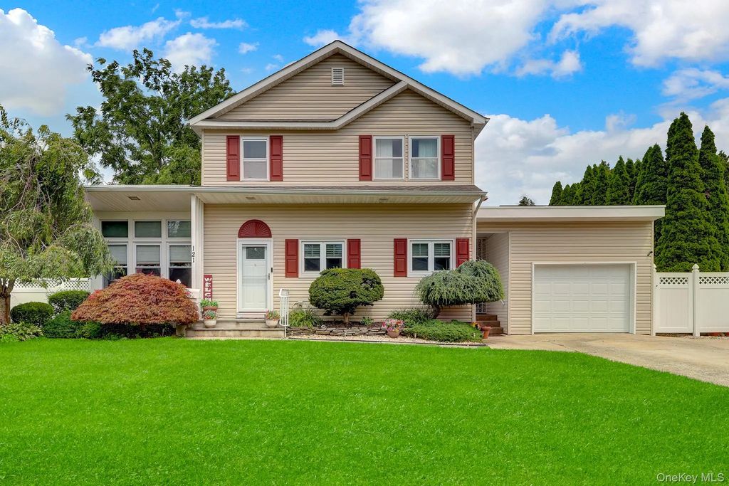 121 Wright Avenue, Deer Park