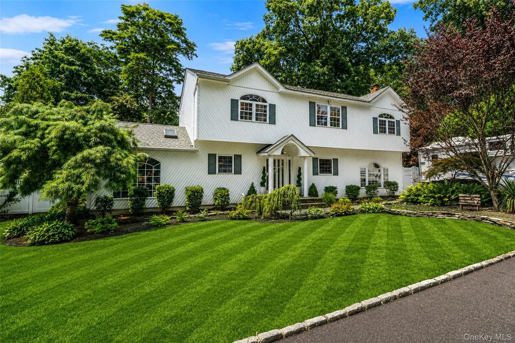 14 Locust Street, Lake Ronkonkoma