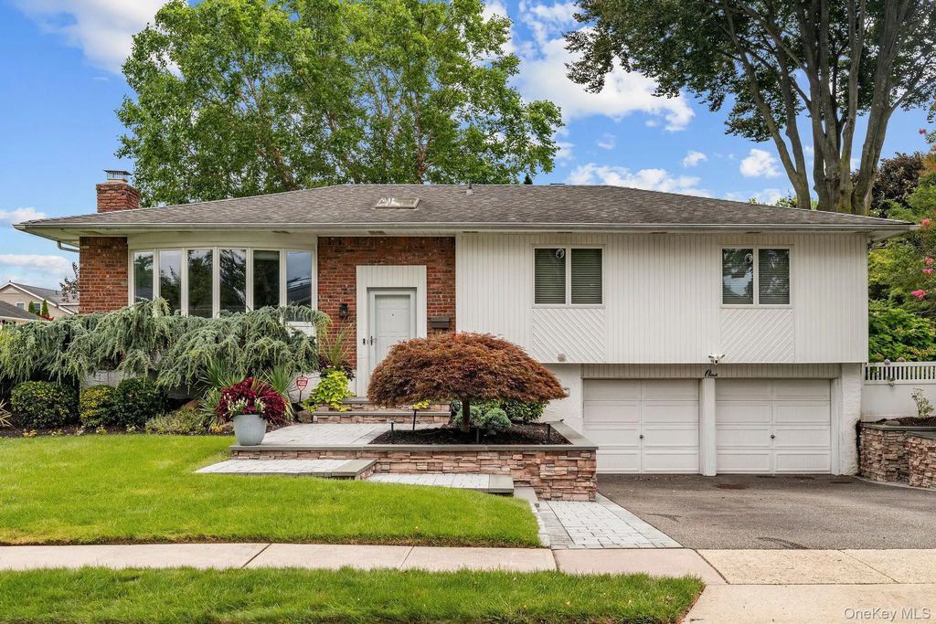1 Cortland Avenue, Jericho