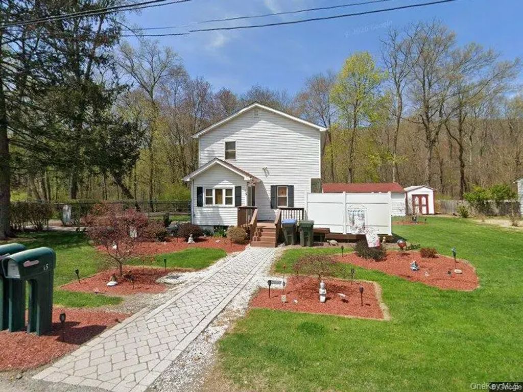 16 Cane Road, Greenwood Lake