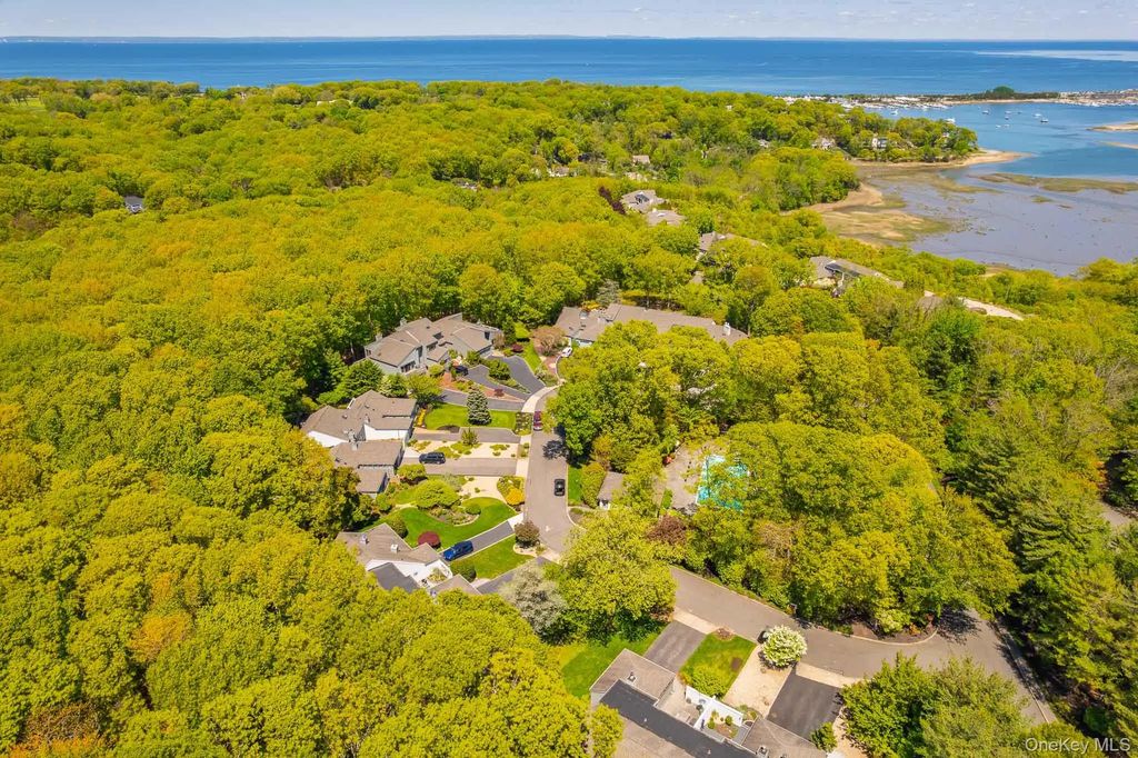 35 Timberline Circle, Port Jefferson