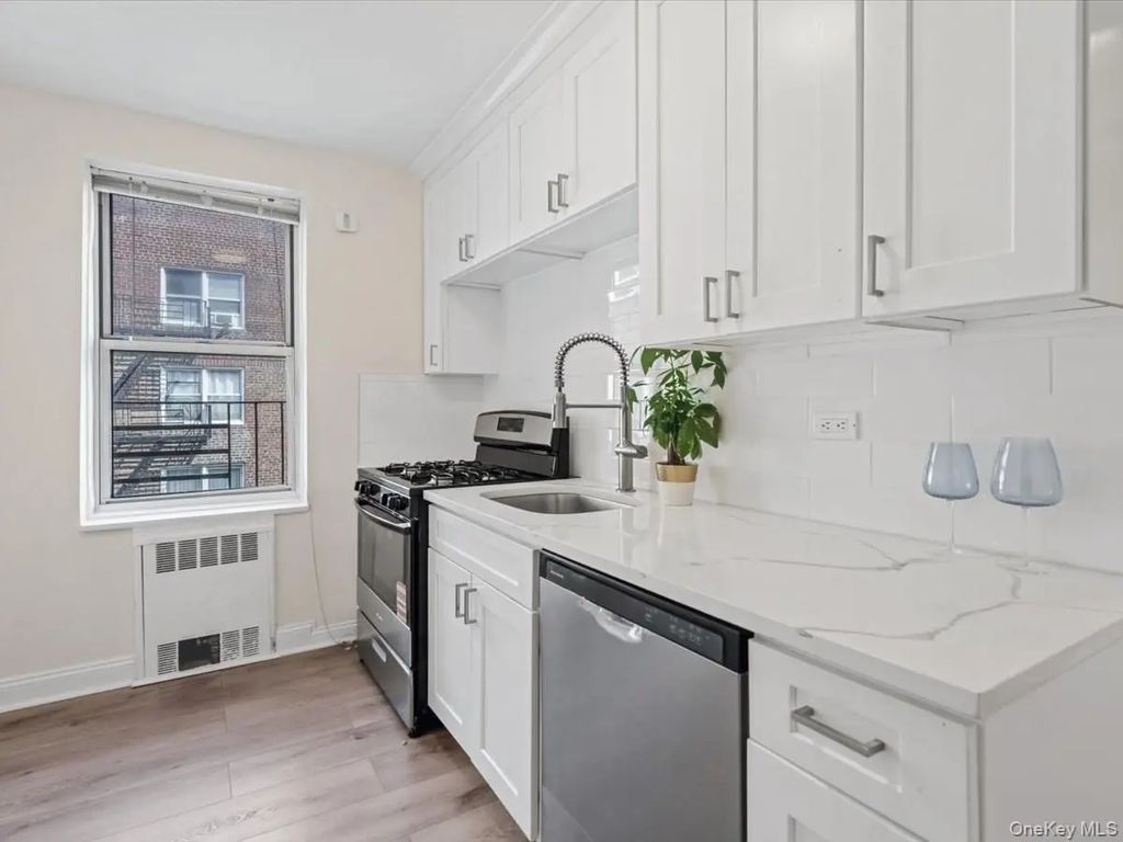 67-12 Yellowstone Boulevard # F6, Forest Hills