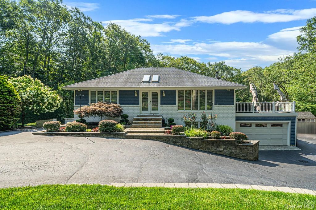 56 Old Homestead Road, Port Jefferson