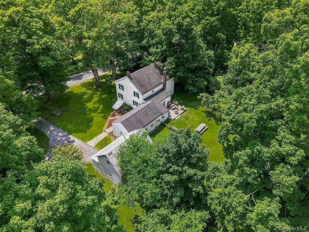 51 Mountainside Road, Warwick