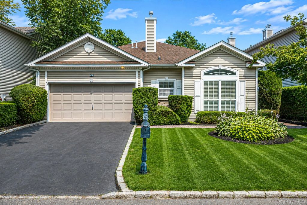 163 Hamlet Drive, Mount Sinai