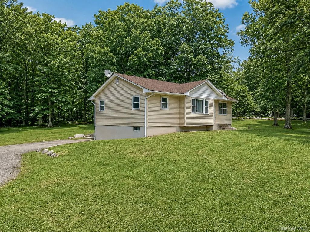 120 Basel Road, Pine Bush