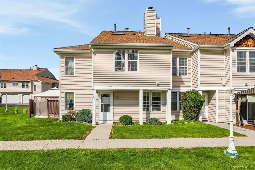 3409 Whispering Hills, Chester