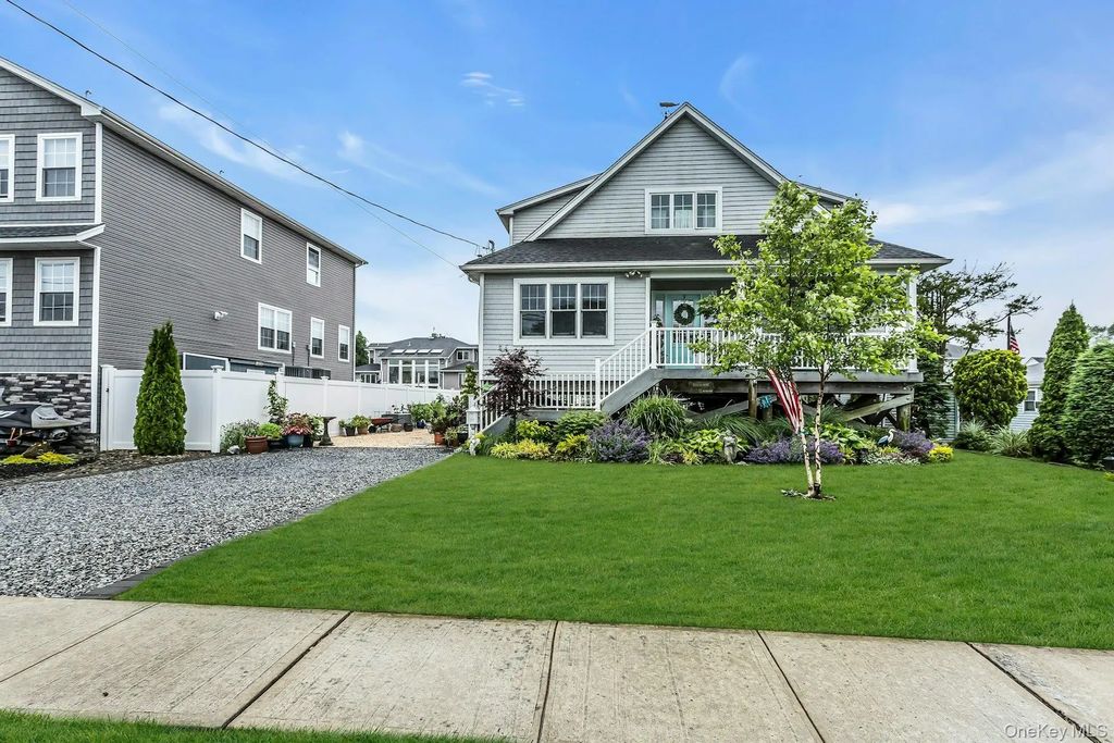 10 Garfield Place, Massapequa