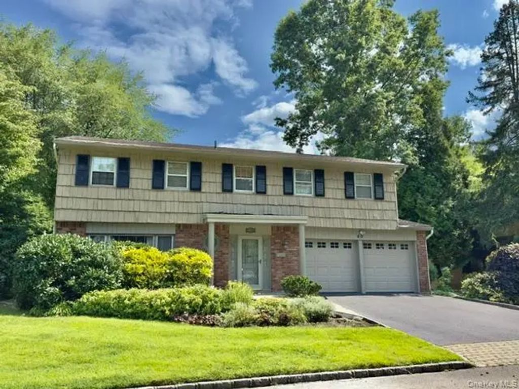 40 Knott Drive, Glen Cove