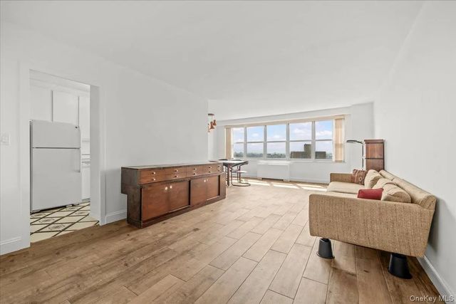 Photo of Listing #1032657