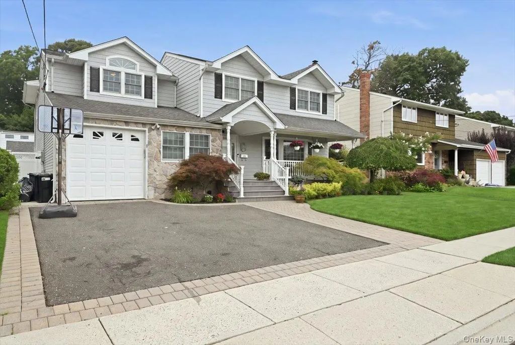 1844 Jefferson Avenue, North Bellmore