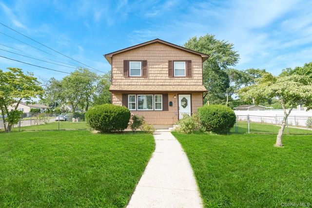 Photo of Listing #1032697
