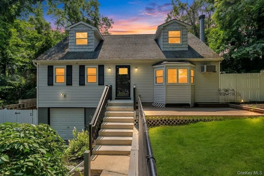 14 Seaside Avenue, Sound Beach
