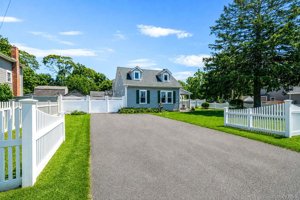 89 Avery Avenue, Patchogue