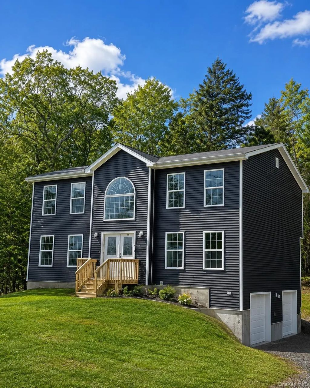 383 Ferndale Loomis Road, Liberty