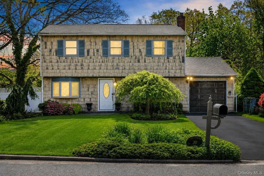 20 Revere Circle, Port Jefferson