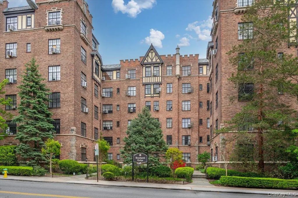 2 Westchester Ave # 3n, White Plains