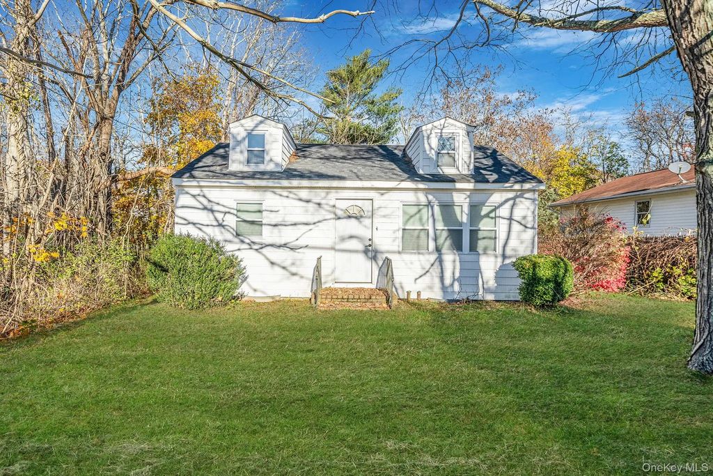 24485 Main Road, Mattituck