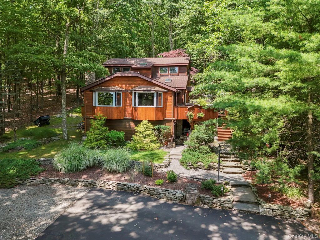 109 Canal Road, Wurtsboro