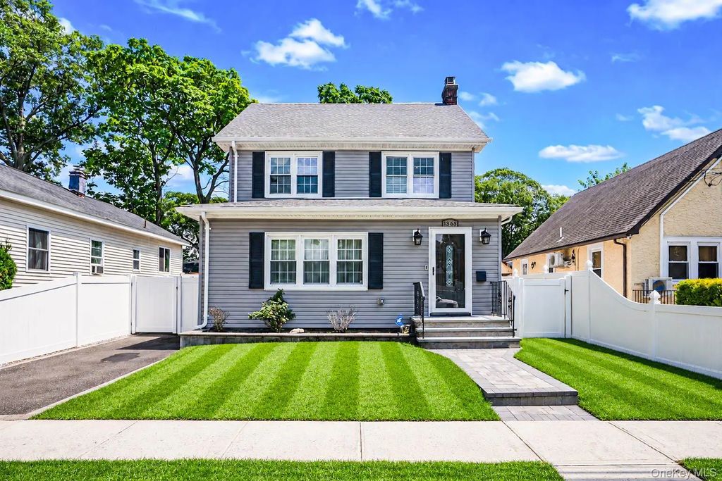 1365 Langdon Boulevard, Rockville Centre