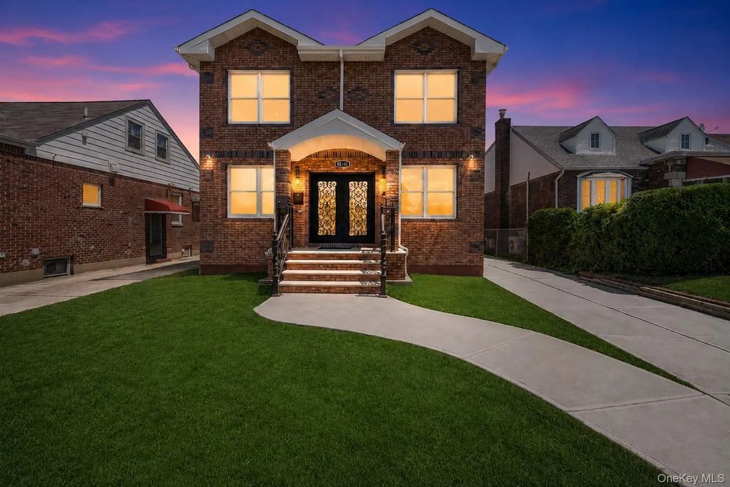 8341 Little Neck Parkway, Glen Oaks