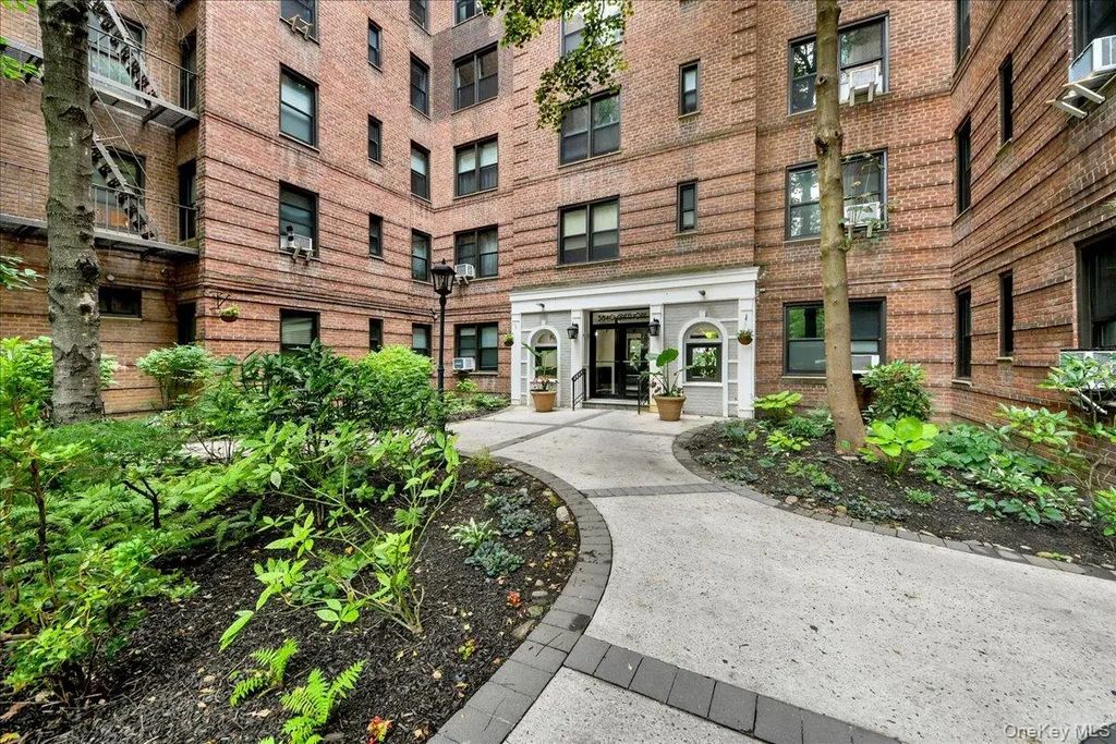 3840 Greystone Avenue # 3a, Bronx